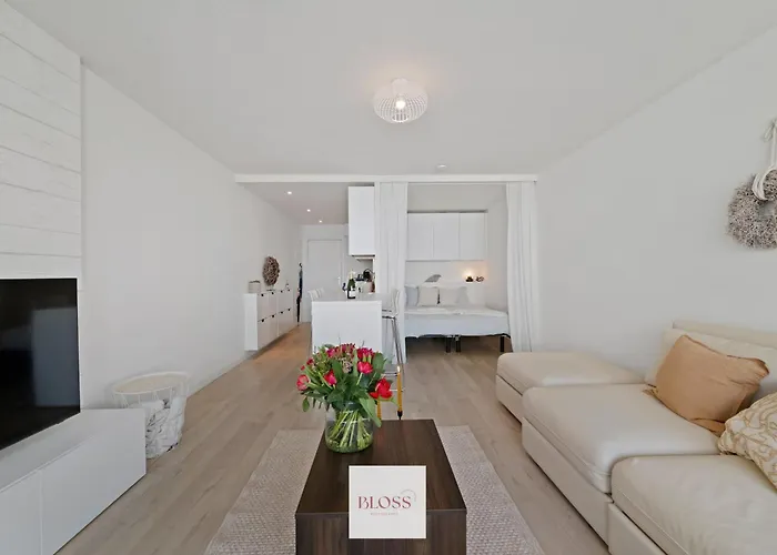 Cocoon By Bloss Apartment